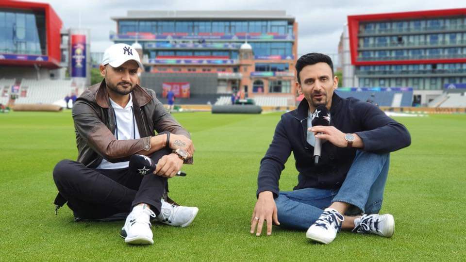 Jatin Sapru and Harbhajan Singh 