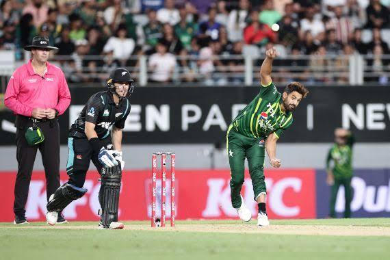 pak-odi-tri-series-2025-pakistan-vs-new-zealand-02-25-fantasy-team-featured